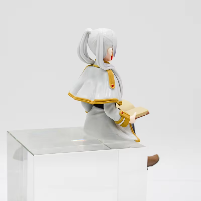 Frieren "Sitting" Figure - Frieren™