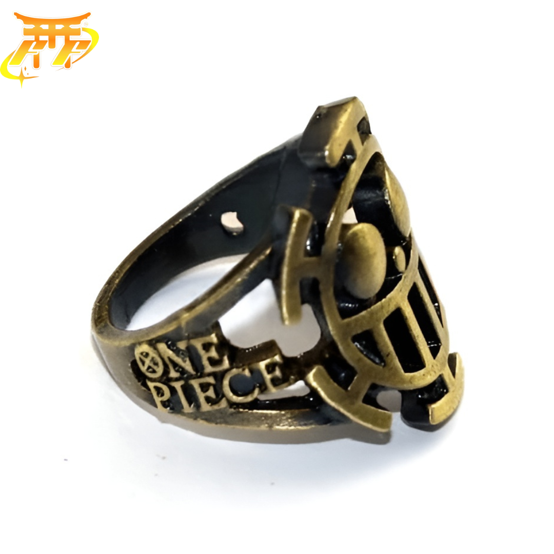 Heart's Pirates Ring Crew by Trafalgar D. Water Law - One Piece™